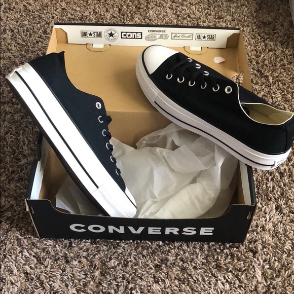 Converse Women size 10.5 - Picture 3 of 5